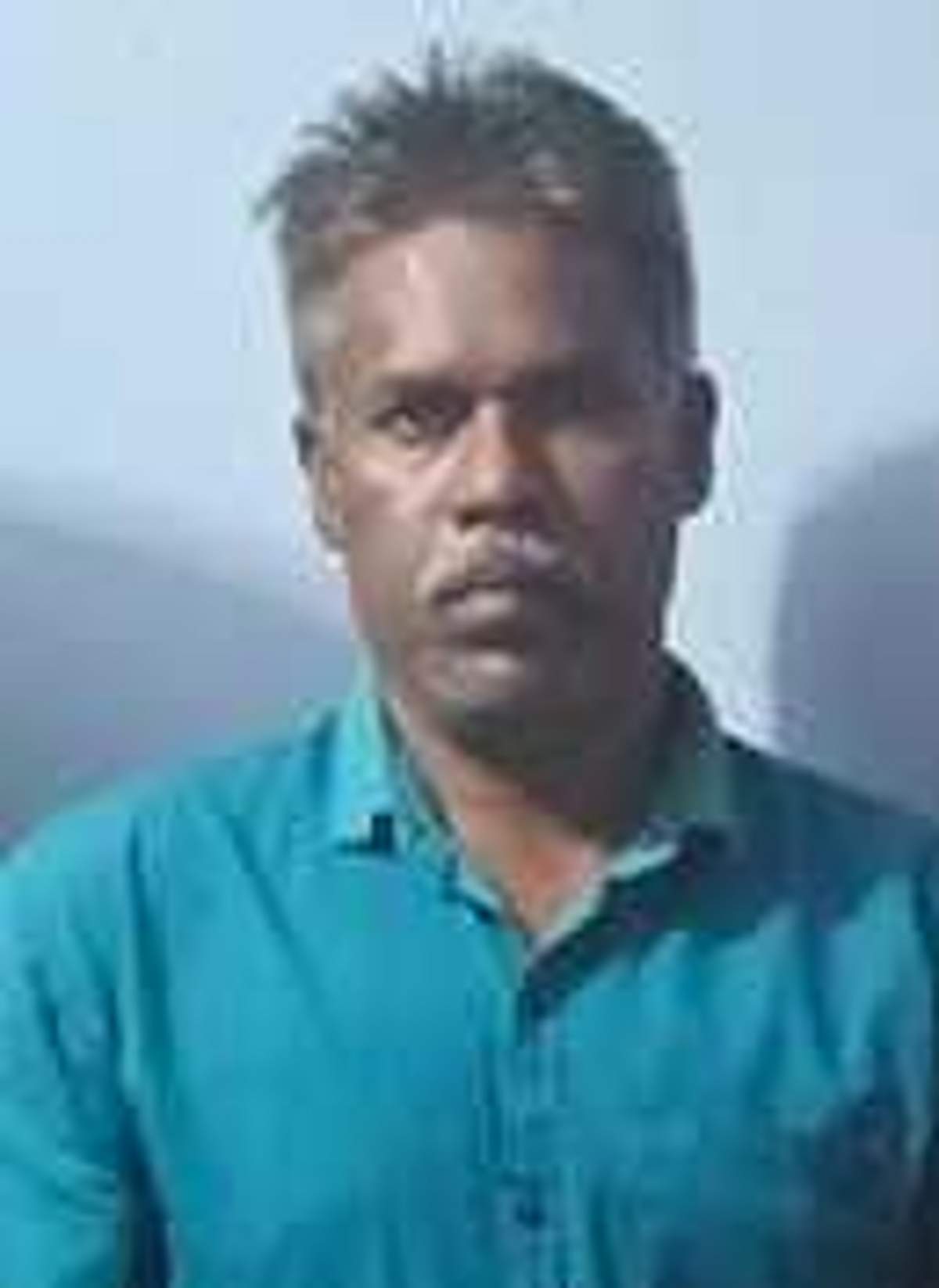 கொலை வழக்கில் பிணையில் வந்த மீனவா் கைது
