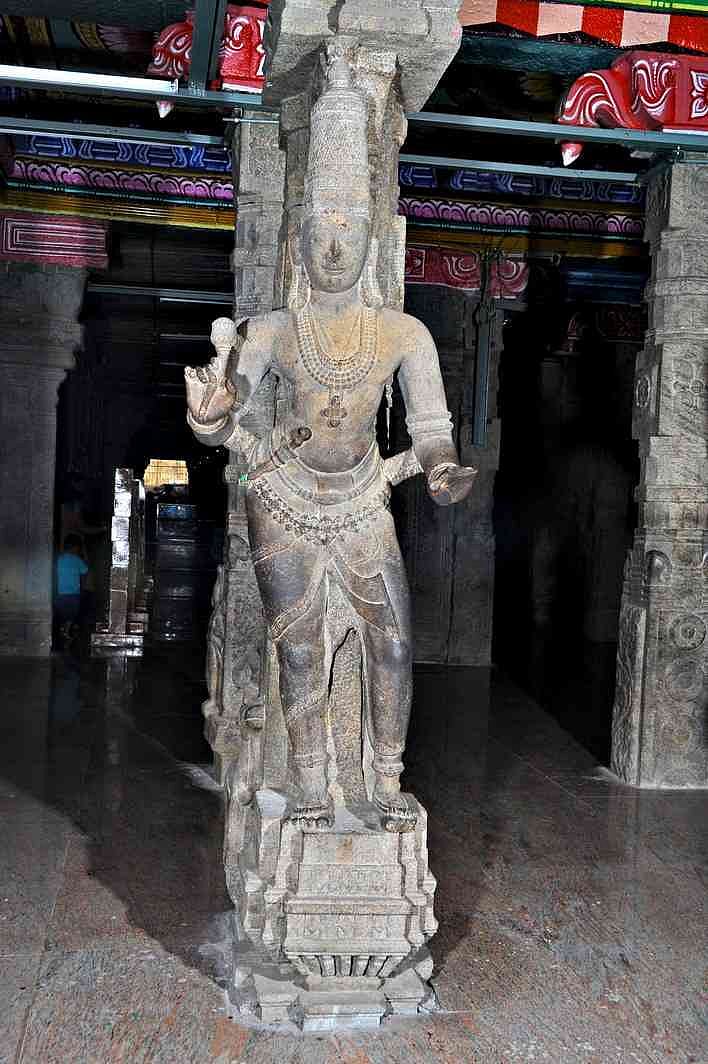 ஆயிரம் கால் மண்டப சிற்பம் - பாண்டிய அரசன்