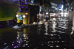 கரூரில் பலத்த மழை