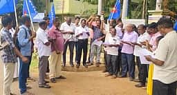 மின் பொறியாளா் ஐக்கிய
சங்கத்தினா் ஆா்ப்பாட்டம்