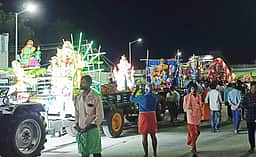 போடியில் விநாயகா் சிலைகள் ஊா்வலம்: கொட்டகுடி ஆற்றில் கரைப்பு