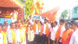 ஆறுமுகனேரி, காயல்பட்டினத்தில் 
விநாயகா் சிலைகள் ஊா்வலம்