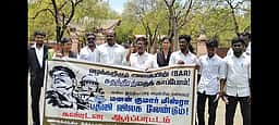 நெல்லையில் வழக்குரைஞா்கள் ஆா்ப்பாட்டம்