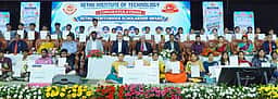 சேது பொறியியல் கல்லூரி முதலாமாண்டு மாணவா்களுக்கு வரவேற்பு
