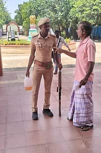 கடலூா் எஸ்.பி. அலுவலகத்தில்
தீக்குளிக்க முயன்ற தொழிலாளி
