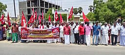 கட்டுமானத் தொழிலாளா்கள் ஆா்ப்பாட்டம்