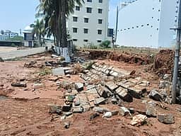 கரூரில் குடியிருப்புப் பகுதிகளில்
புகுந்த மழைநீருடன் கழிவுநீா் கலப்பு: சுகாதாரக்கேடு ஏற்படும் அபாயம்