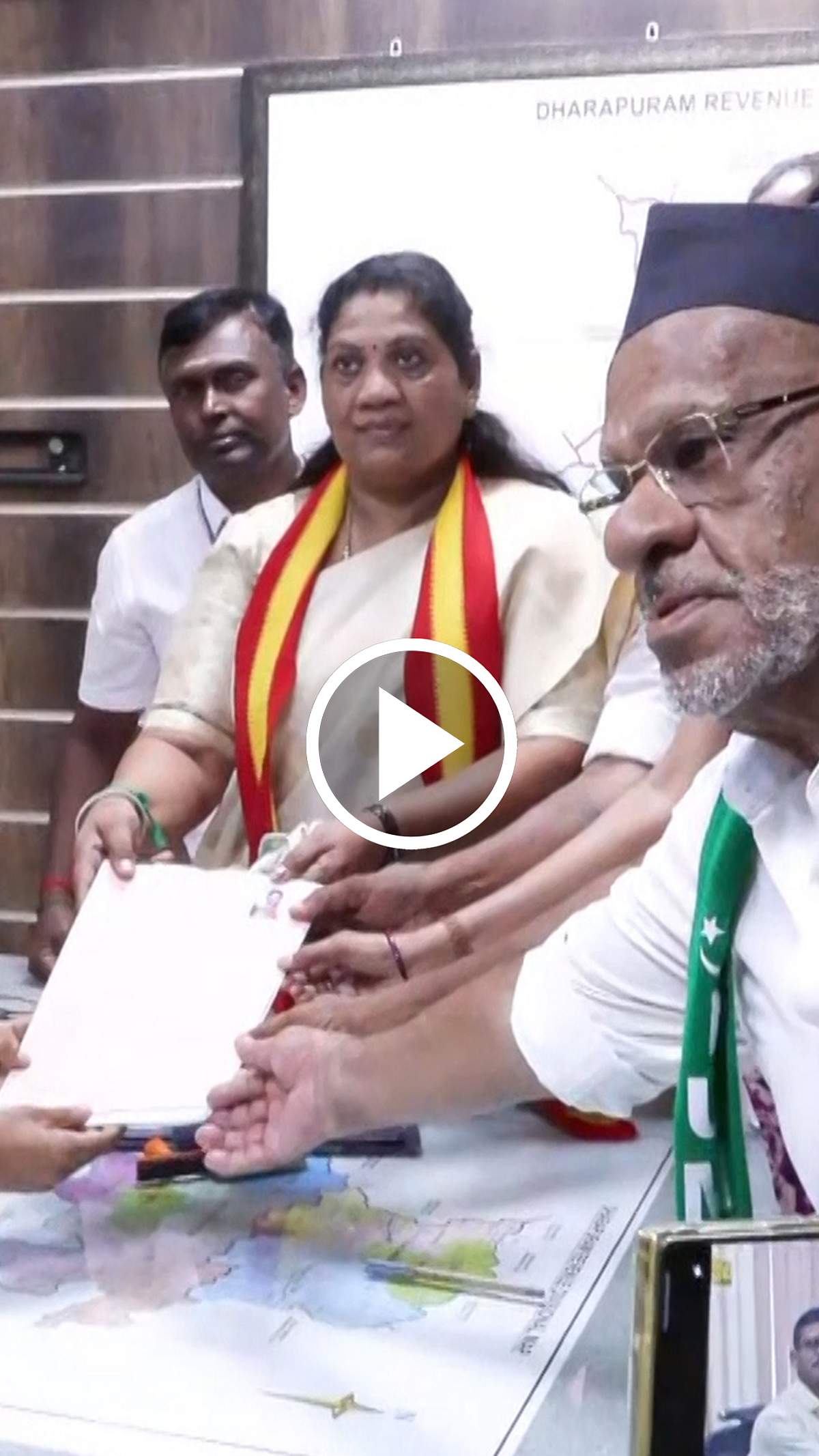 தாராபுரம் இடைத்தேர்தல்: தவெக சார்பில் சத்தியபாமா வேட்புமனு தாக்கல் | TVK