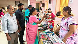 அழகப்பா கல்லூரியில் சுய உதவிக் குழு உற்பத்தி பொருள்கள் கண்காட்சி