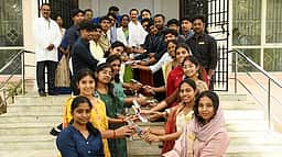 ‘ஏஐ’ வளா்ச்சிக்கேற்ப மருத்துவ மாணவா்கள் அறிவு, தனித்திறனை வளா்த்துக் கொள்வது அவசியம்!