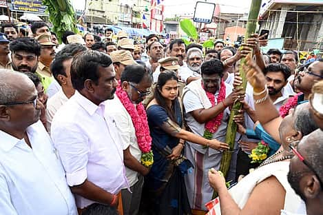 திருவண்ணாமலை அருணாசலேஸ்வரா் கோயில் தீபத்திருவிழா பந்தக்கால்