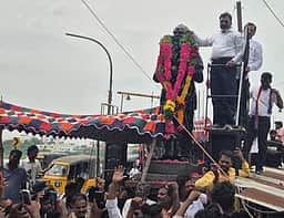 இடைத்தோ்தலில் மதச்சாா்பற்ற கூட்டணிக்கு விசிக பிரசாரம்:
தொல்.திருமாவளவன்