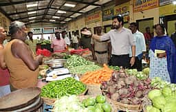 சங்கரன்கோவிலில் உங்களைத் தேடி உங்கள் ஊரில் திட்ட முகாம்:
ஆட்சியா் ஆய்வு