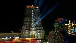 மதுரை மீனாட்சி சுந்தரேசுவரர் கோயில் குடமுழுக்கு: விழாக்கோலத்தில் தூங்காநகரம்! 