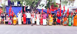 குடிமனை பட்டா கோரி ஆா்ப்பாட்டம்