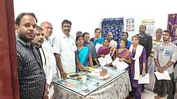 வாழ்வச்ச கோஷ்டத்தில் 11 பேருக்கு வீடுகள் அளிப்பு