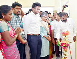 உத்தரமேரூா் தொகுதியில் ரூ. 2.53 கோடியில் முடிவுற்ற பணிகள்: அமைச்சா் திறந்து வைத்தாா்