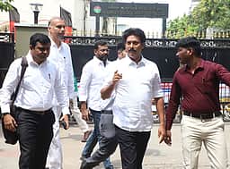 ரூ.100 கோடி மோசடி வழக்கு: முன்னாள் அமைச்சா் அன்பில் மகேஸிடம் 8 மணி நேரம் விசாரணை