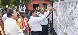 திருவள்ளுா் மாவட்டத்தில் பருவமழை முன்னெச்சரிக்கை நடவடிக்கை: அமைச்சா் குமாா் ஆய்வு