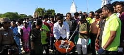 தூத்துக்குடியில் கடற்கரையில்
16 டன் பிளாஸ்டிக் கழிவுகள் அகற்றம்