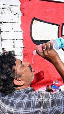 சாப்பிடும் முன் தண்ணீர் குடிப்பது உடல் எடையைக் குறைக்குமா?