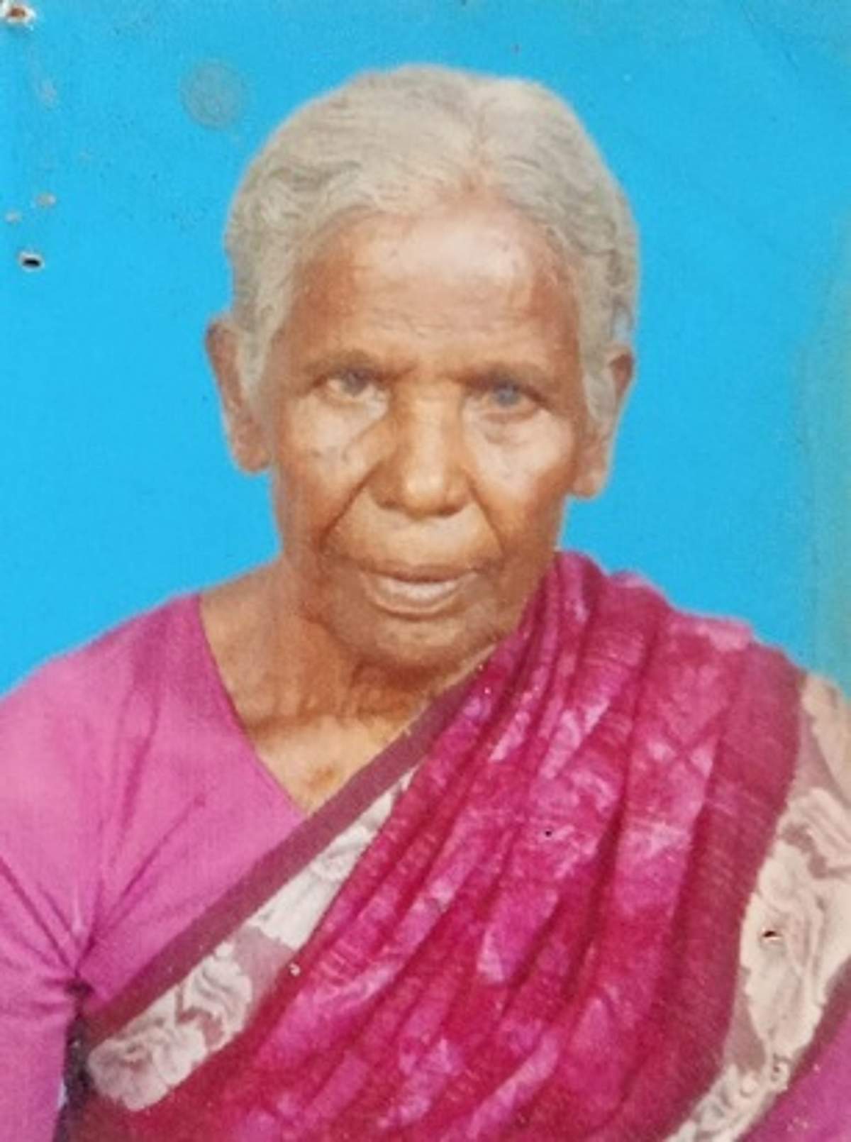 100 நாள் வேலைக்குச் சென்ற பெண் இருசக்கர வாகனம் மோதி உயிரிழப்பு