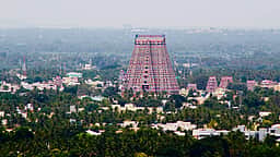ஸ்ரீரங்கம் கோயிலின் ரூ. 50 கோடி நிலம் மோசடி: திமுக பகுதிச் செயலர் உள்பட 6 போ் மீது வழக்கு