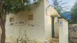 உழவா் சந்தை சுகாதார வளாகத்தை சீரமைக்கக் கோரிக்கை