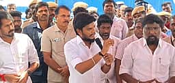 பேச்சுவார்த்தை தோல்வி– திருச்சியில் 5-வது நாளாக தொடரும் விவசாயிகள் போராட்டம்! 