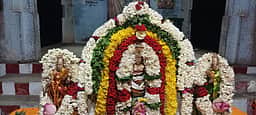 புரட்டாசி முதல் சனி: பெருமாள் 
கோயில்களில் குவிந்த பக்தா்கள்