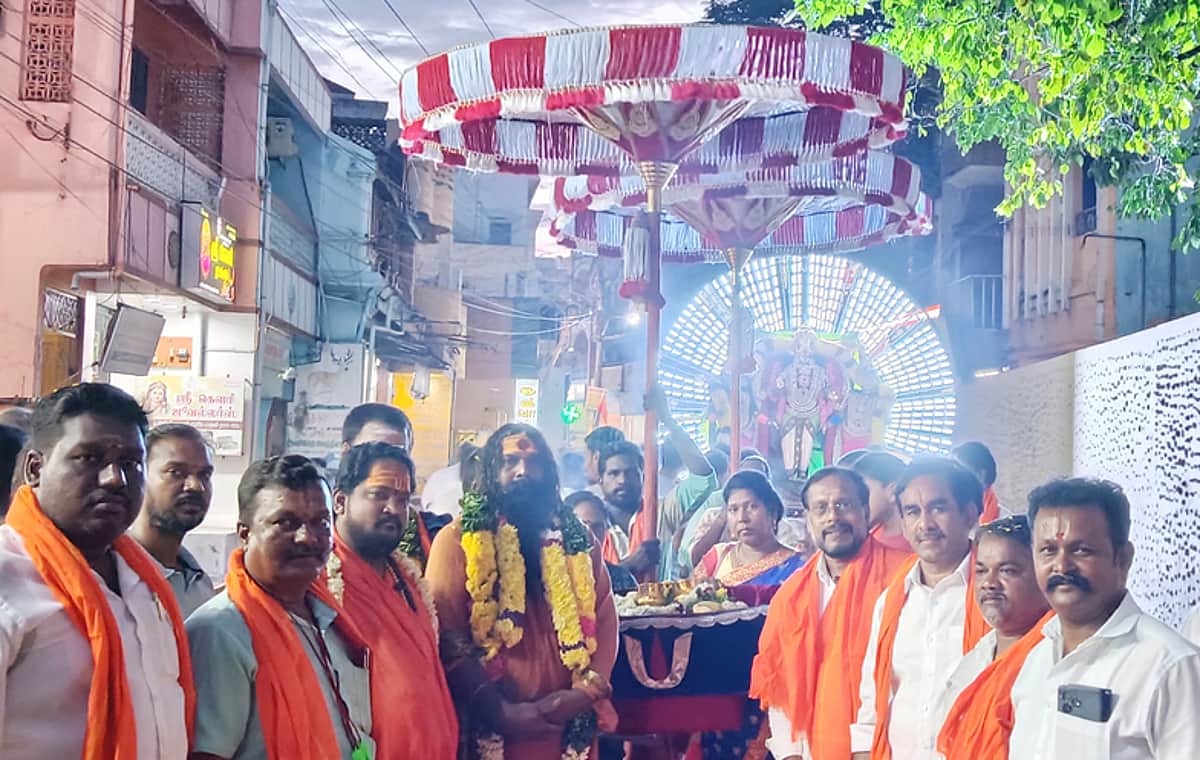 அகில பாரத மக்கள் சக்தி இயக்கத்தின் திருக்குடைகள் ஊா்வலம்