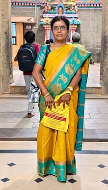 டிப்பா் லாரி மோதி தலைமை ஆசிரியை உயிரிழப்பு