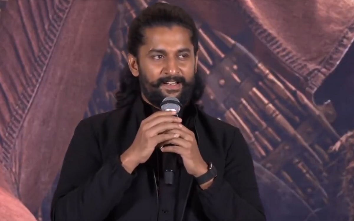 ஸ்ரீகாந்த் ஓடேலா இயக்கத்தில் நானி, கயாது லோஹர், ராகவ் ஜூயால், சோனாலி குல்கர்னி, மோகன் பாபு, ஈஸ்வரி ராவ், சம்பூர்ணேஷ் பாபு, தணிகல பரணி, ராஜா ரவீந்திரா, ராம் ஜெகன் உள்ளிட்டோர் நடித்துள்ளனர்.