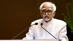 இந்தியாவுக்கு ஆபத்தே இந்து வலதுசாரி வகுப்புவாதம்தான்! நேருவின் கருத்தை சுட்டிக்காட்டிய ஹமீது அன்சாரி!
