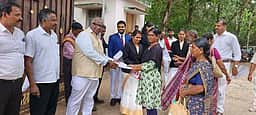 சமரச தீா்வு மைய விழிப்புணா்வு
துண்டுப் பிரசுரம் விநியோகம்