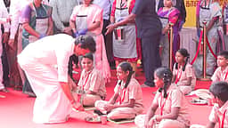 பெருந்தலைவர் காமராஜர் காலை உணவுத் திட்டம்: முதல்வர் விஜய் தொடங்கி வைத்தார்!