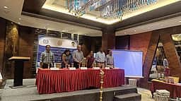 கோவையில் தொழிலாளா்
கல்வி நிறுவனத்தின் பயிற்சி முகாம்