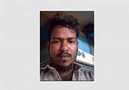 சாலையை கடக்க முயன்ற 
ஓட்டுநா் காா் மோதி உயிரிழப்பு