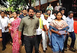 தூர்வாரும் பணியால் தண்ணீர் நிறுத்தம்! அமைச்சர் பதிலால் தஞ்சை விவசாயிகள் அதிருப்தி!