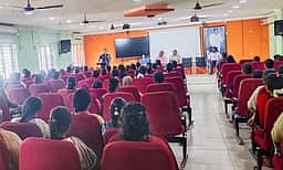 நெல்லையில் பெண்கள் பாதுகாப்பு விழிப்புணா்வு
