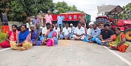 நெல் கொள்முதல் நிலையம் திறக்கக் கோரி போராட்டம்