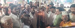 பொட்டல்புதூா் பள்ளிவாசலில் தீபத் திருவிழா