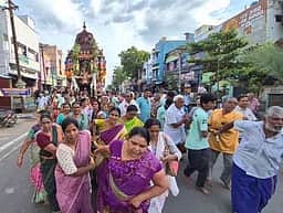 புரட்டாசி பிரம்மோத்ஸவம்: ஆண்டாள் கோயிலில் செப்புத் தேரோட்டம்