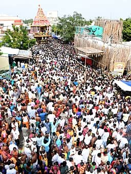 தான்தோன்றிமலை கல்யாண வெங்கடரமண சுவாமி கோயிலில் புரட்டாசி தேரோட்டம்