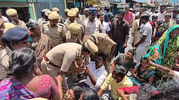 தவெக முன்னாள் நிா்வாகி தற்கொலை: உறவினா்கள் சாலை மறியல்