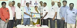 ரோட்டரி விழாவில் நகராட்சி ஆணையருக்கு பாராட்டு