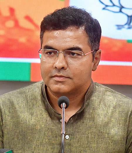 தீபாவளிக்குள் 20,000 பழைய தெருவிளக்குகள் மாற்றப்படும்: அமைச்சா் தகவல்