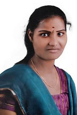 நெல்லை அருகே மனைவியை கல்குவாரியில் தள்ளி கொலை செய்த கணவா் கைது