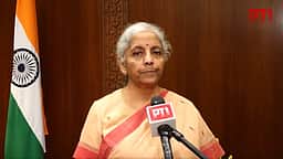 யுபிஐ பரிவர்த்தனைகளுக்கு 0.4% கட்டணம்! அரசின் கருவூலத்துக்குச் செல்லாது: நிர்மலா சீதாராமன் விளக்கம்