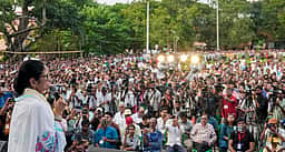 வீட்டுக் காவலில் திரிணமூல் காங்கிரஸ் தலைவா்கள்! மம்தா பானா்ஜி குற்றச்சாட்டு!